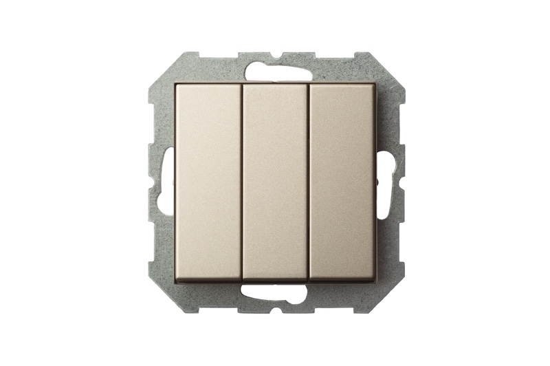 Выключатель трехклавишный Liregus Epsilon 28-302