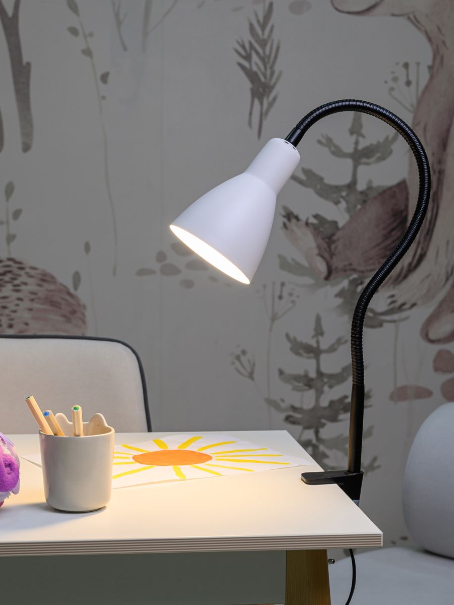 Настольная лампа ARTSTYLE HT-701W