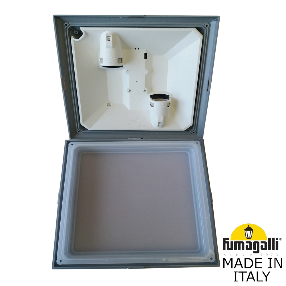 Уличный светильник Fumagalli Guizeppe 4P2.000.G10.LYF1R