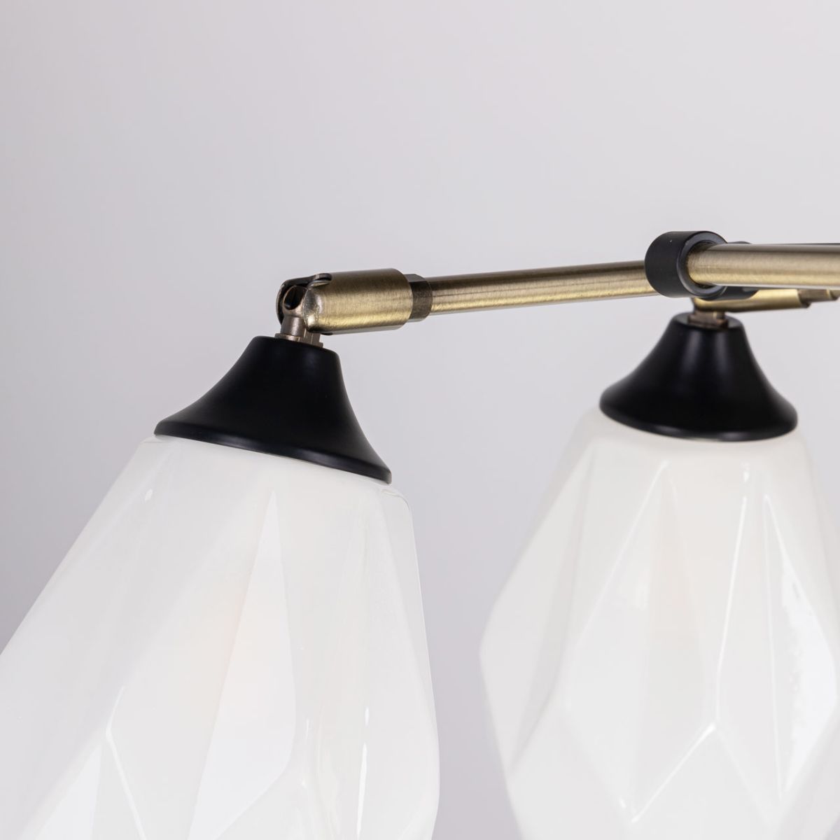 Потолочная люстра De Markt Акцент 680012105