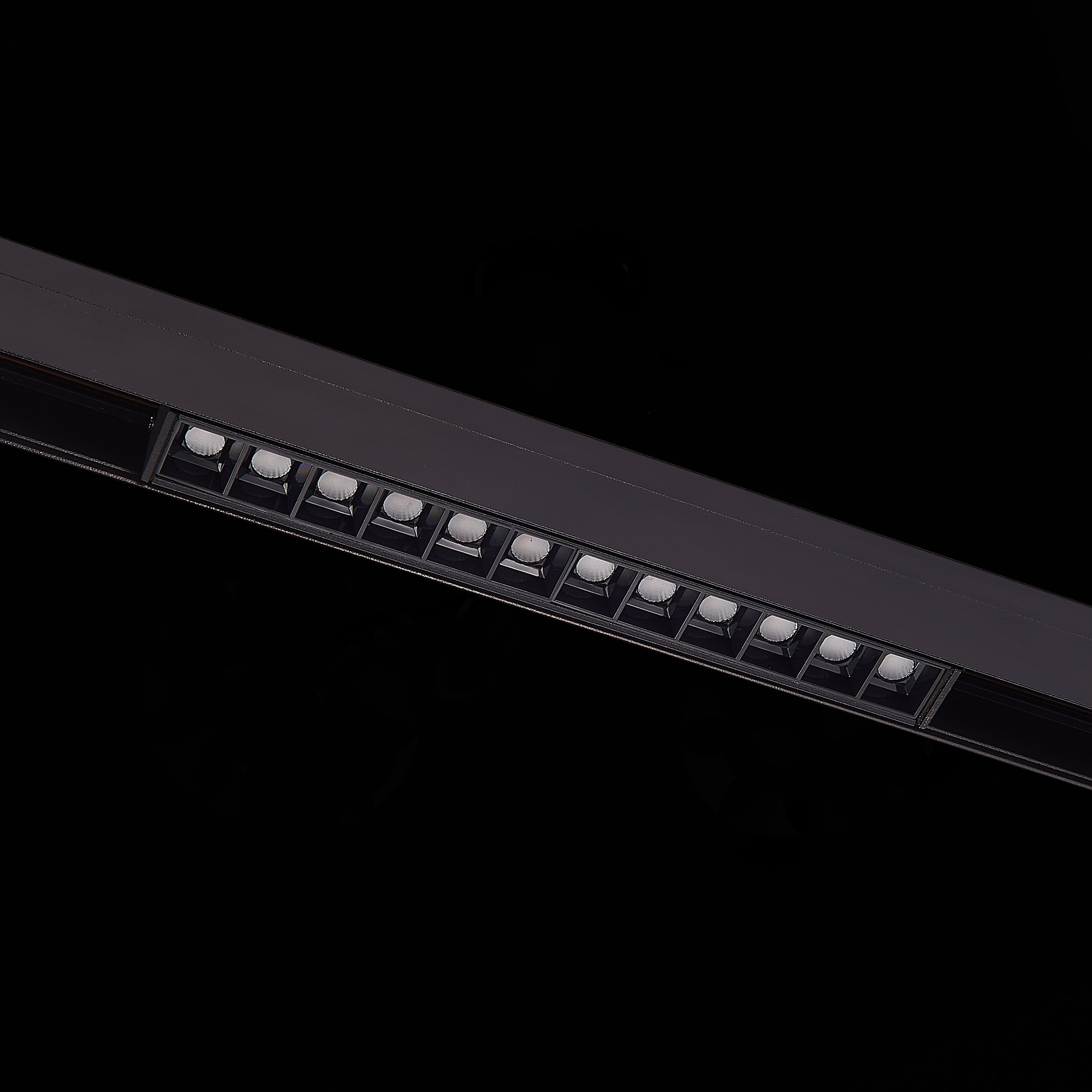 Трековый светильник ST Luce Seide ST361.436.12