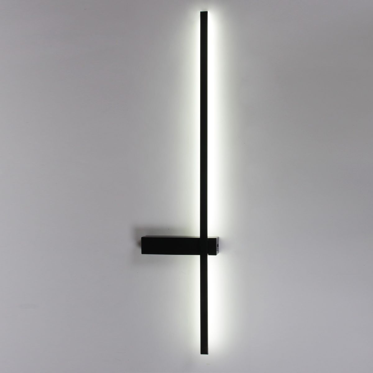 Настенный светильник Reluce 09725-0.2-800 BK