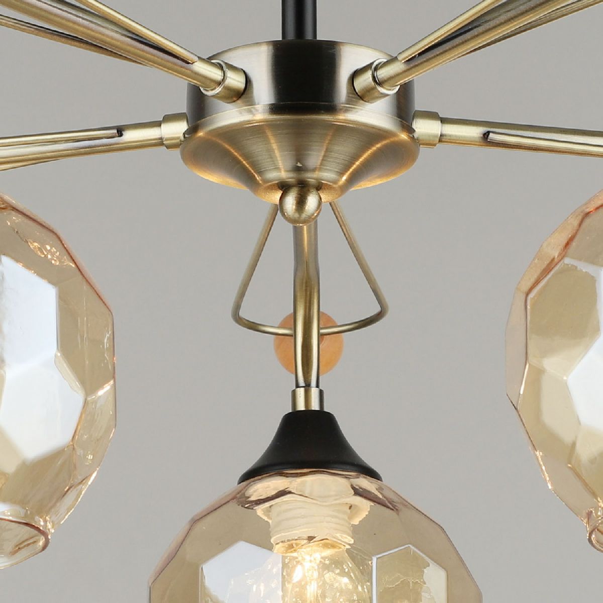 Люстра на штанге Reluce 02018-0.3-05 AB+BK