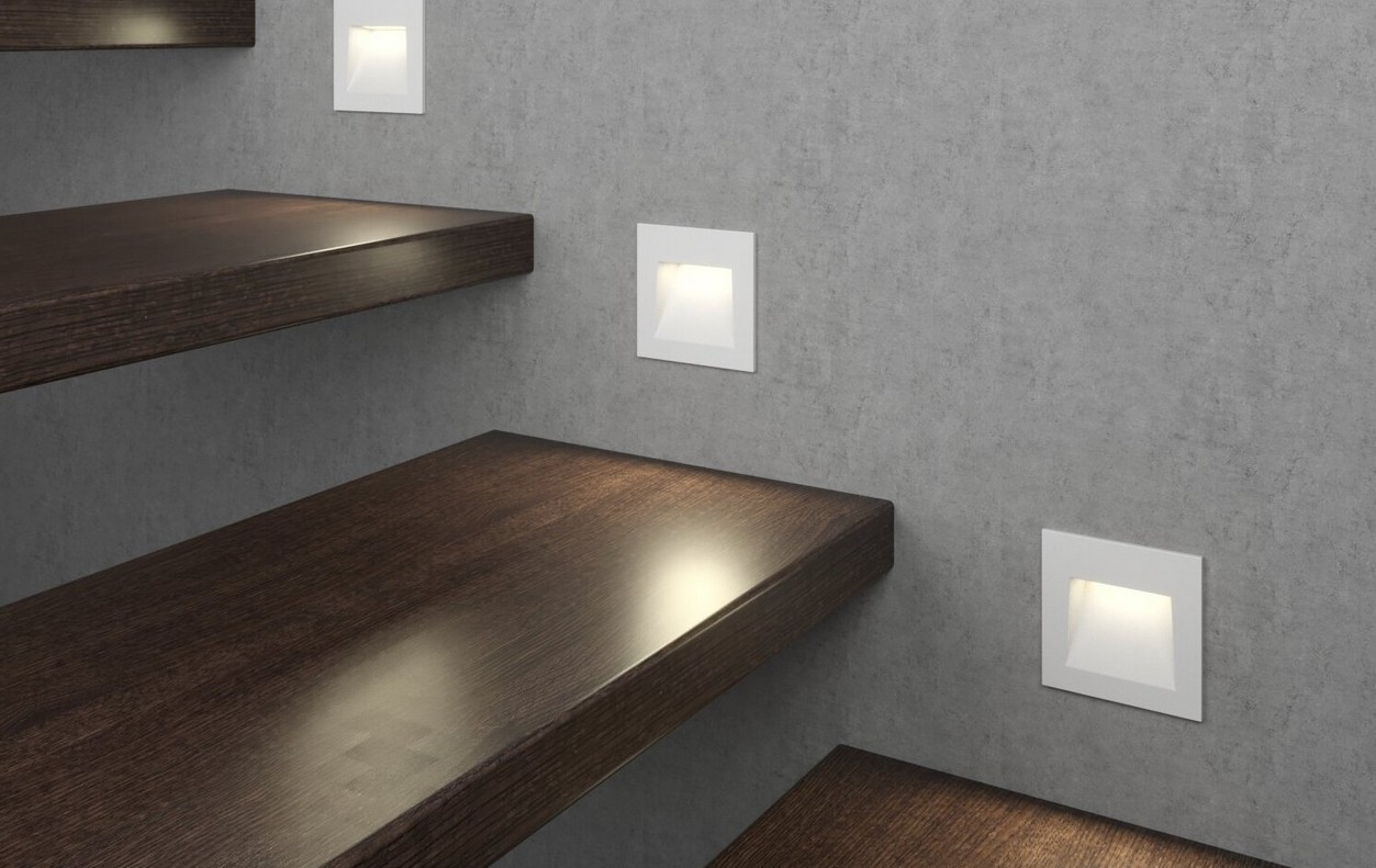 Навигационные светильники:  Свет, ведущий в темноте