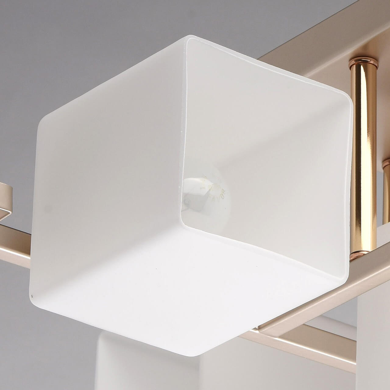 Потолочная люстра De Markt Тетро 673011905