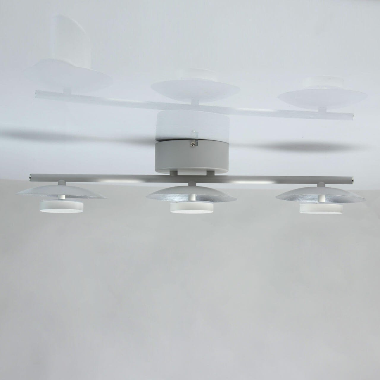 Настенно-потолочный светодиодный светильник De Markt Галатея 14 452024703