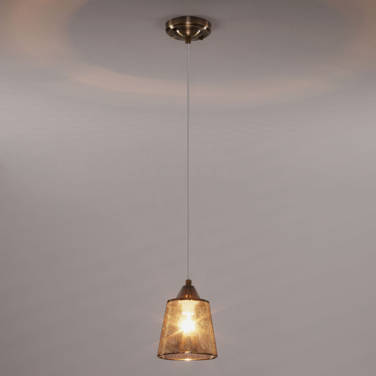 Подвесной светильник Eurosvet Ollie 50016/1 античная бронза