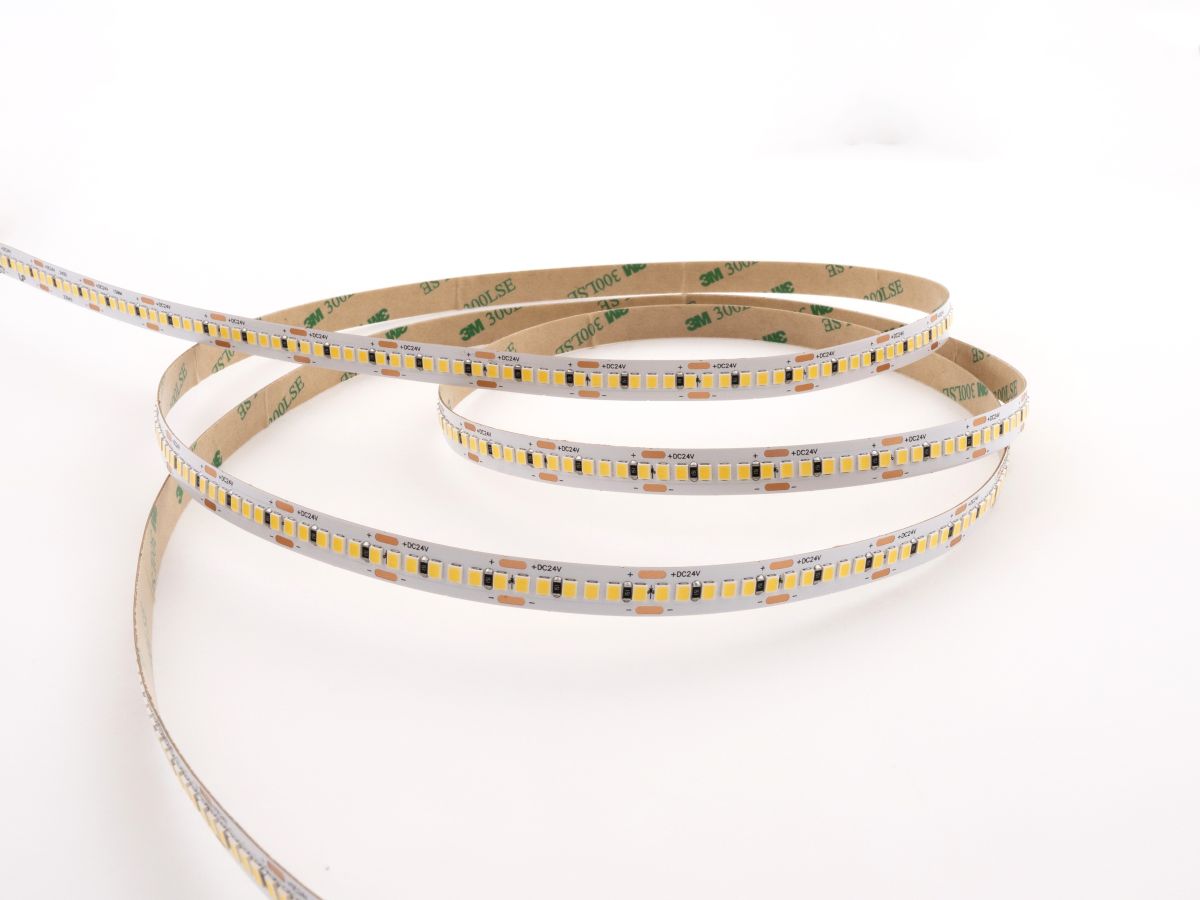 Светодиодная лента LEDS POWER 2835 240/м (18Вт/м) 12В нейтральная 002293