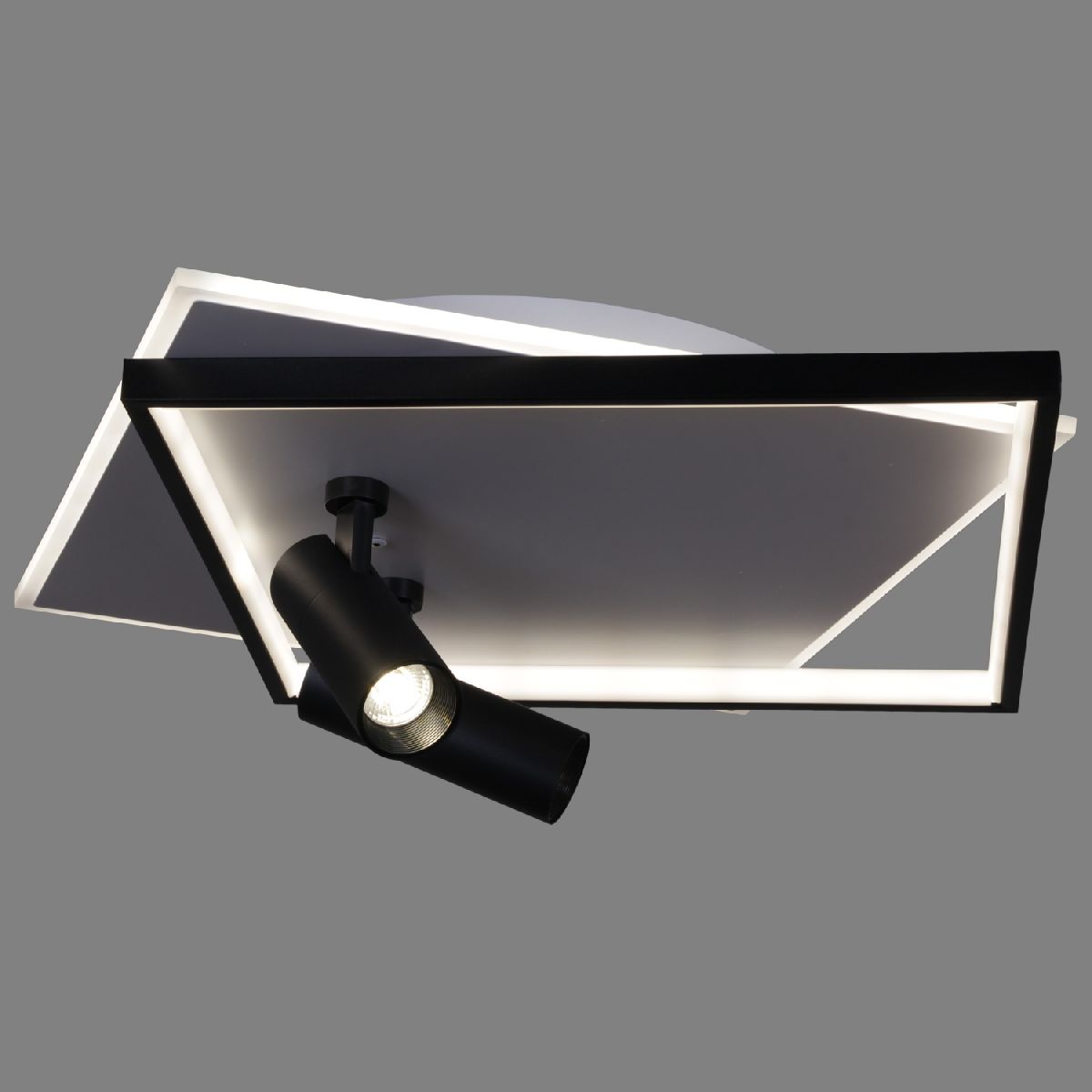 Потолочная люстра Reluce 77759-3.3-500