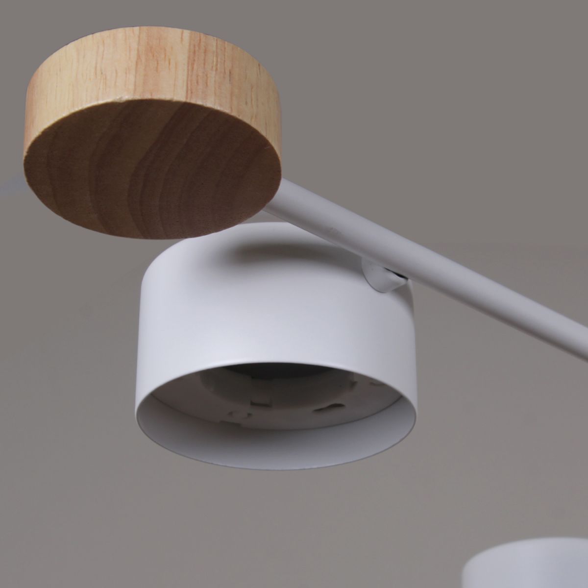 Люстра на штанге Reluce 03751-0.3-10 WT+WOOD GX53