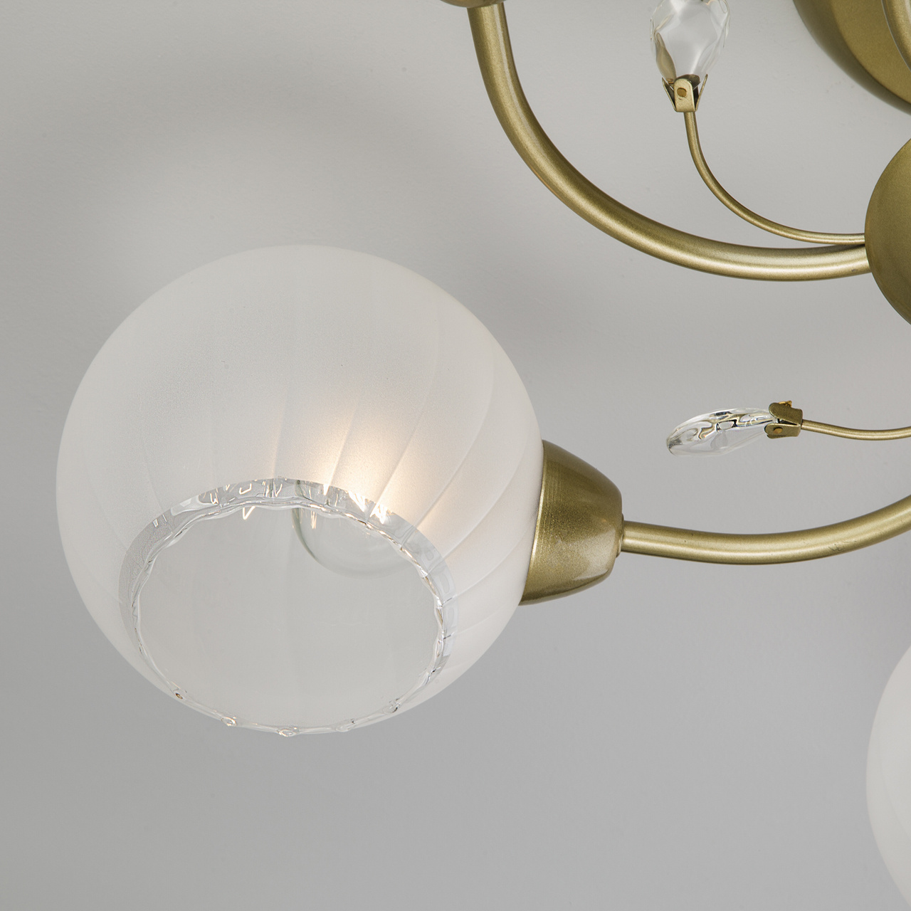 Потолочная люстра Eurosvet Jeanne 30146/5 перламутровое золото