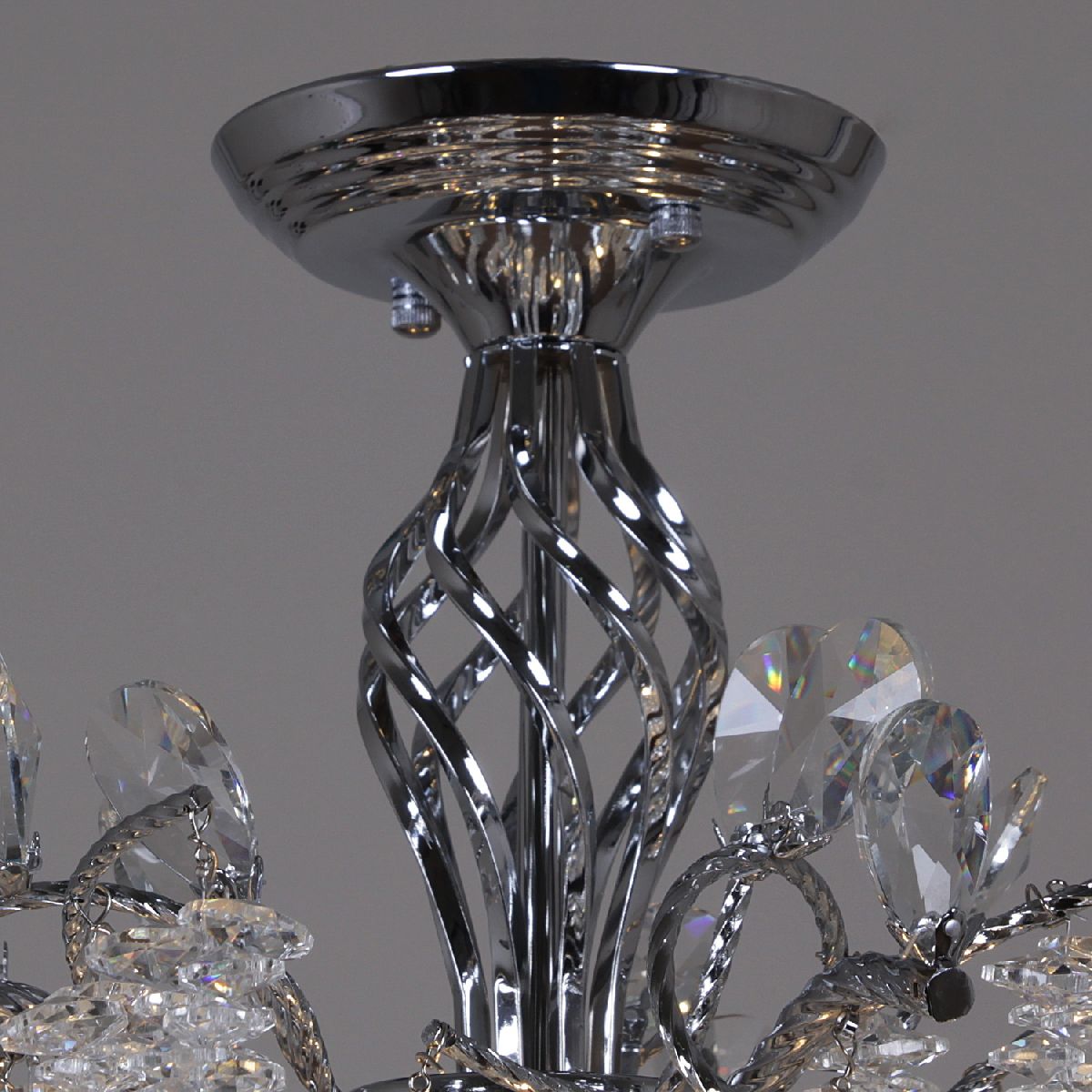 Потолочная люстра Reluce 01113-3.3-06