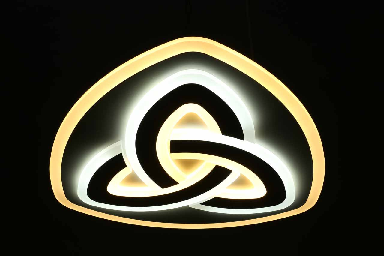 Потолочная светодиодная люстра Omnilux Loreto OML-09107-144