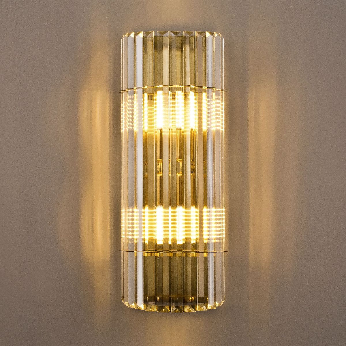 Настенный светильник Modelux ML.508.02 GD