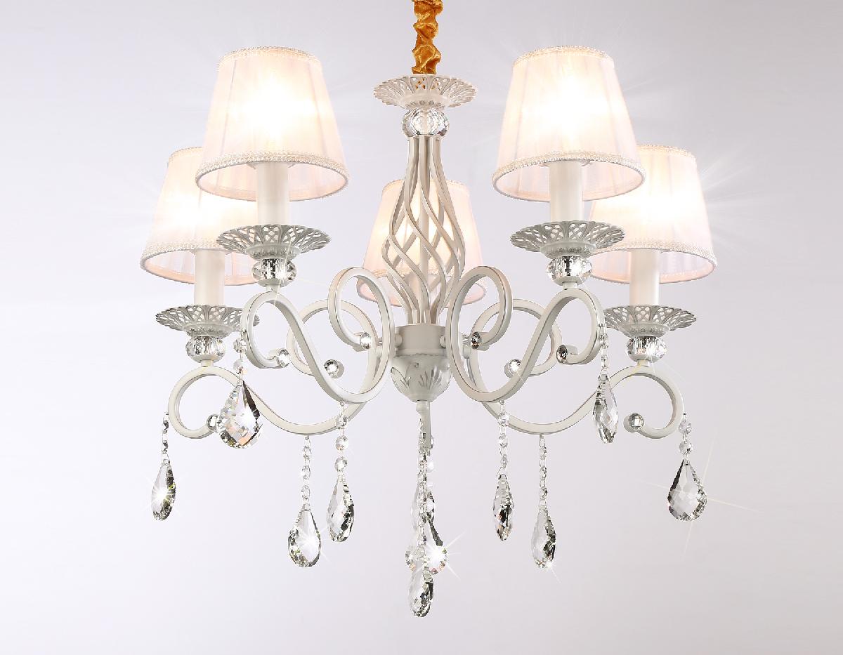 Подвесная люстра Ambrella Light Traditional TR4547