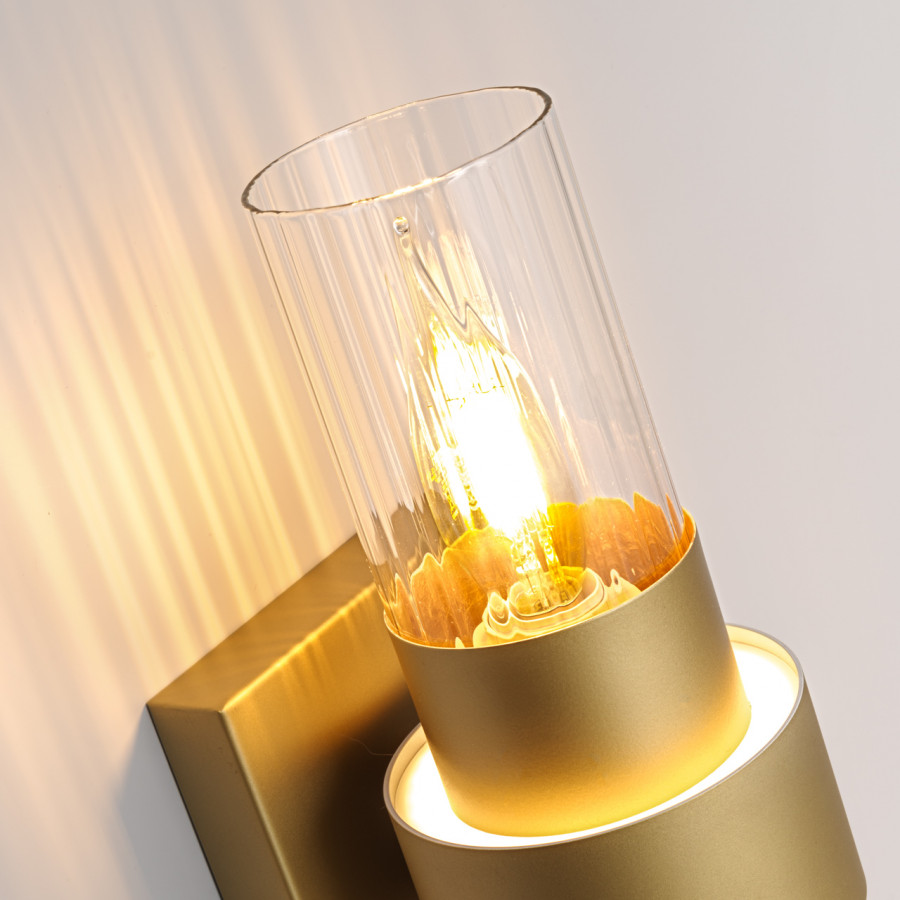 Бра с выключателем на корпусе IMEX Castle MD.23472-2-W SGD