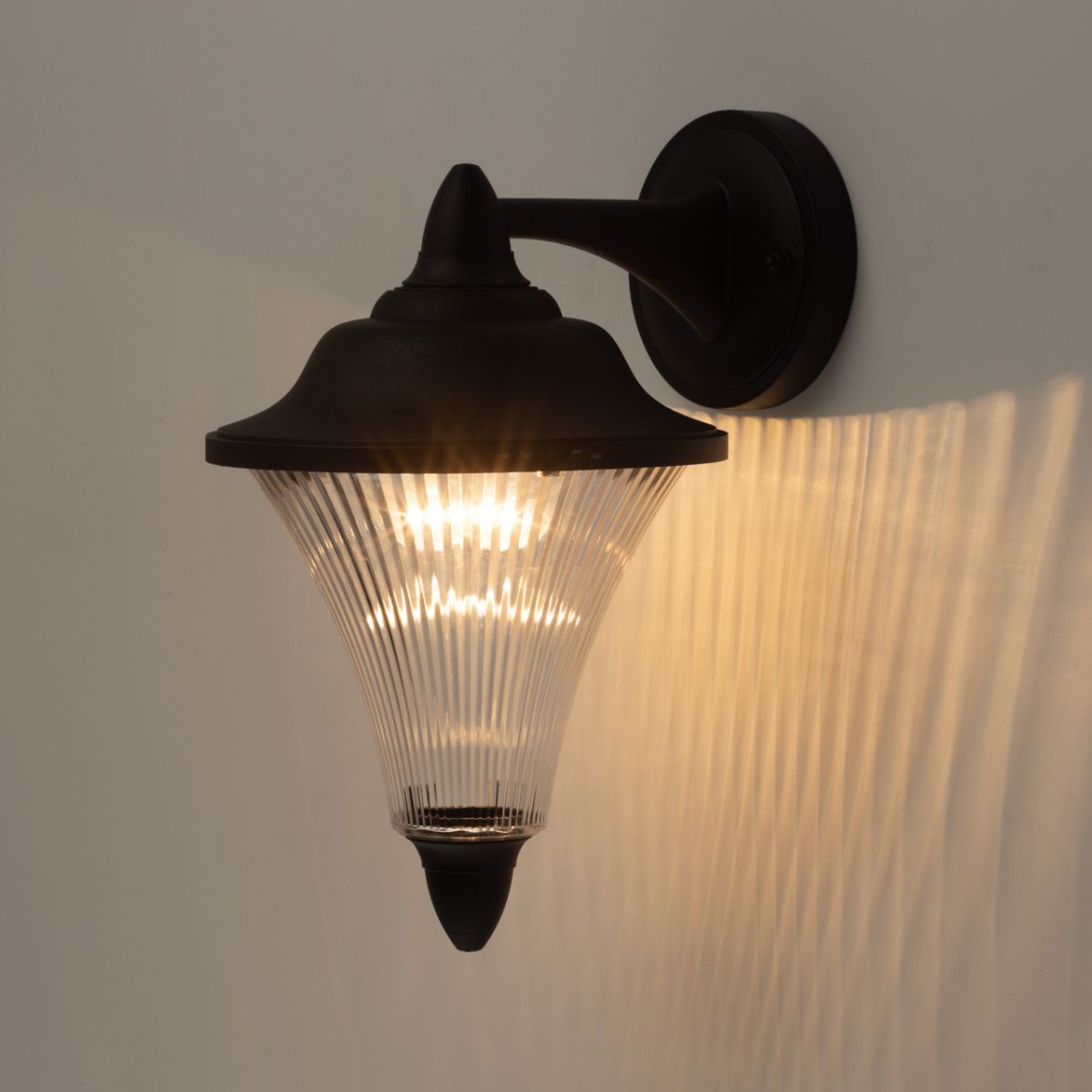 Уличный настенный светильник De Markt City Корсо 801021801