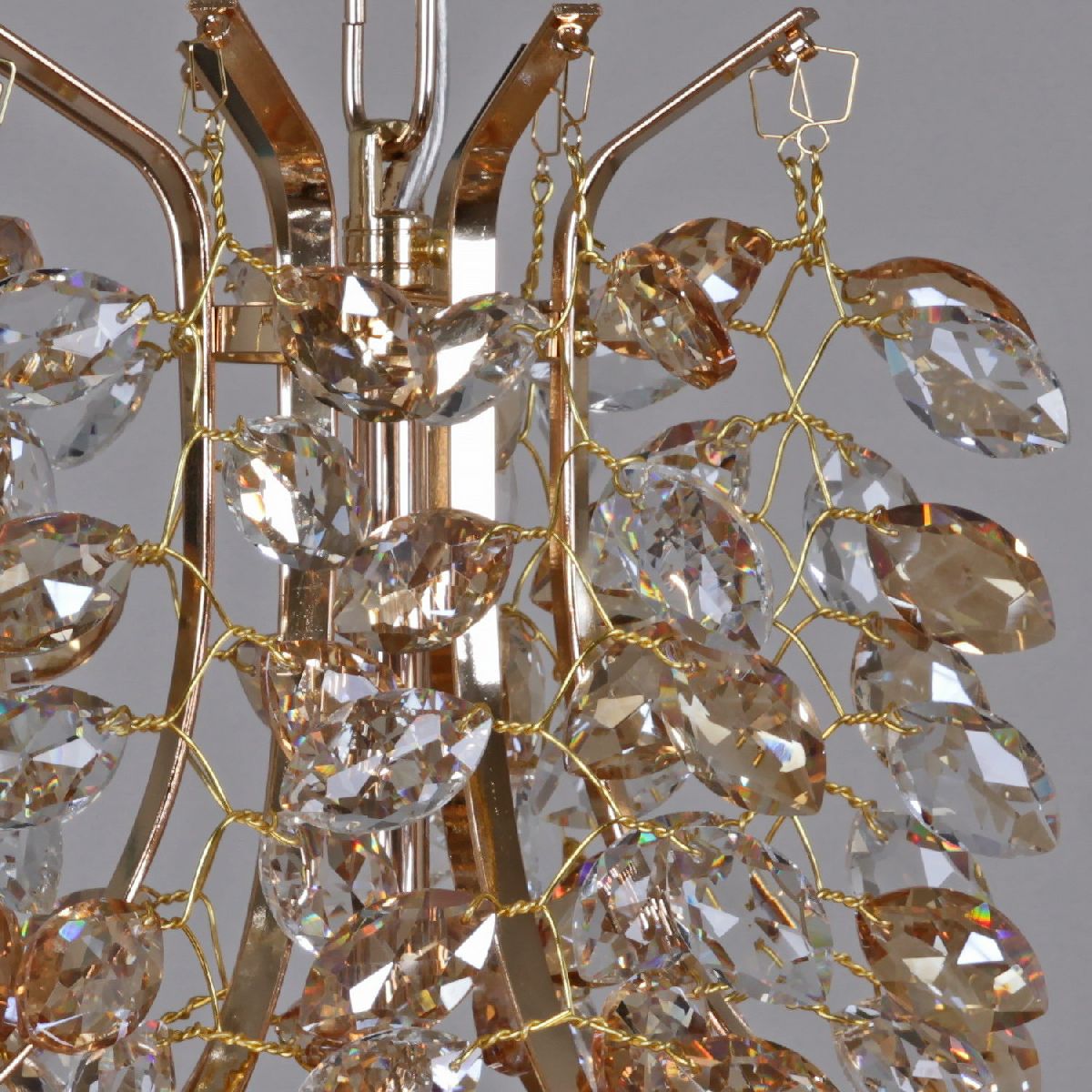 Подвесная люстра Reluce 08274-0.4-10 FG