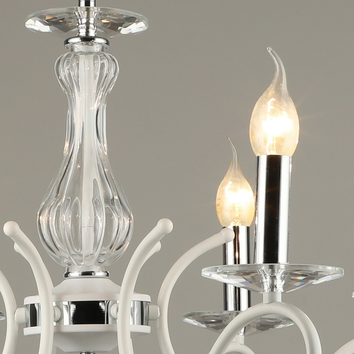 Подвесная люстра Reluce 03809-0.4-06 WT+CH