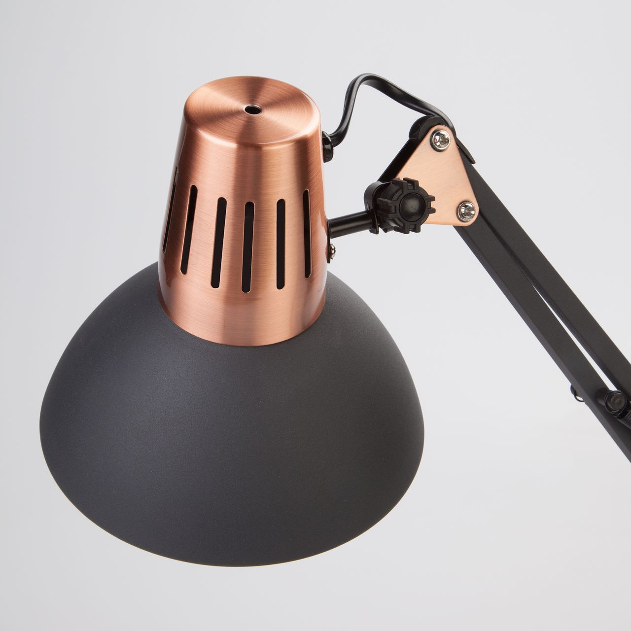 Настольная лампа Eurosvet Worker 01034/1 черный