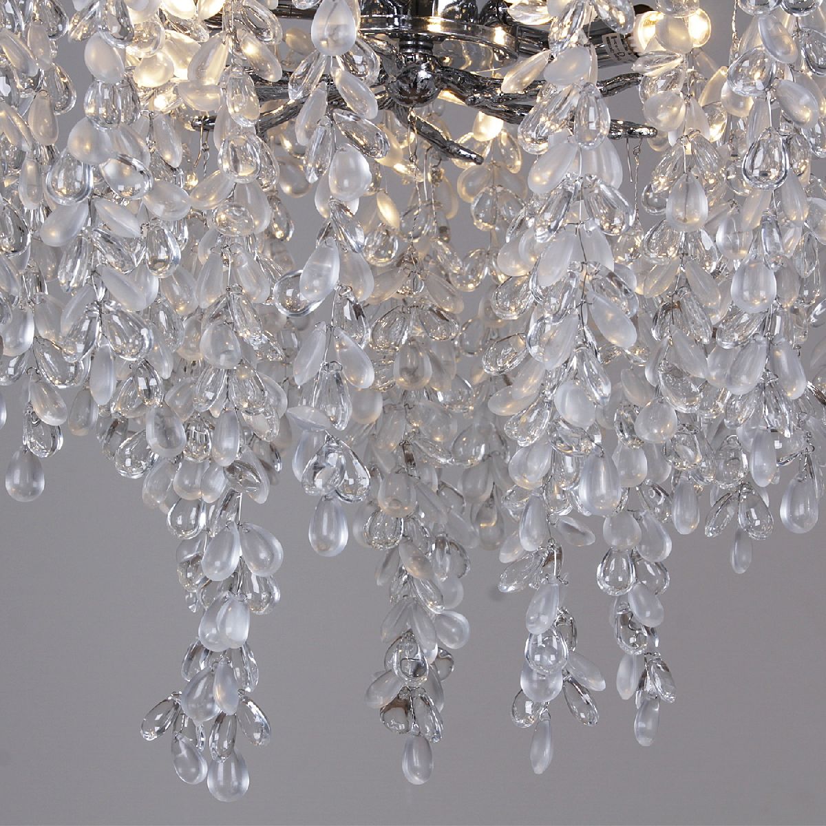 Потолочная люстра Reluce 33008-3.3-05C