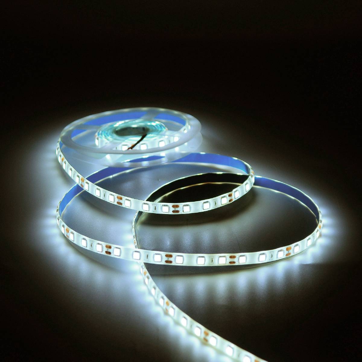 Светодиодная лента Gauss 12В 5050 10Вт/м 3000K 3м IP65 BT050