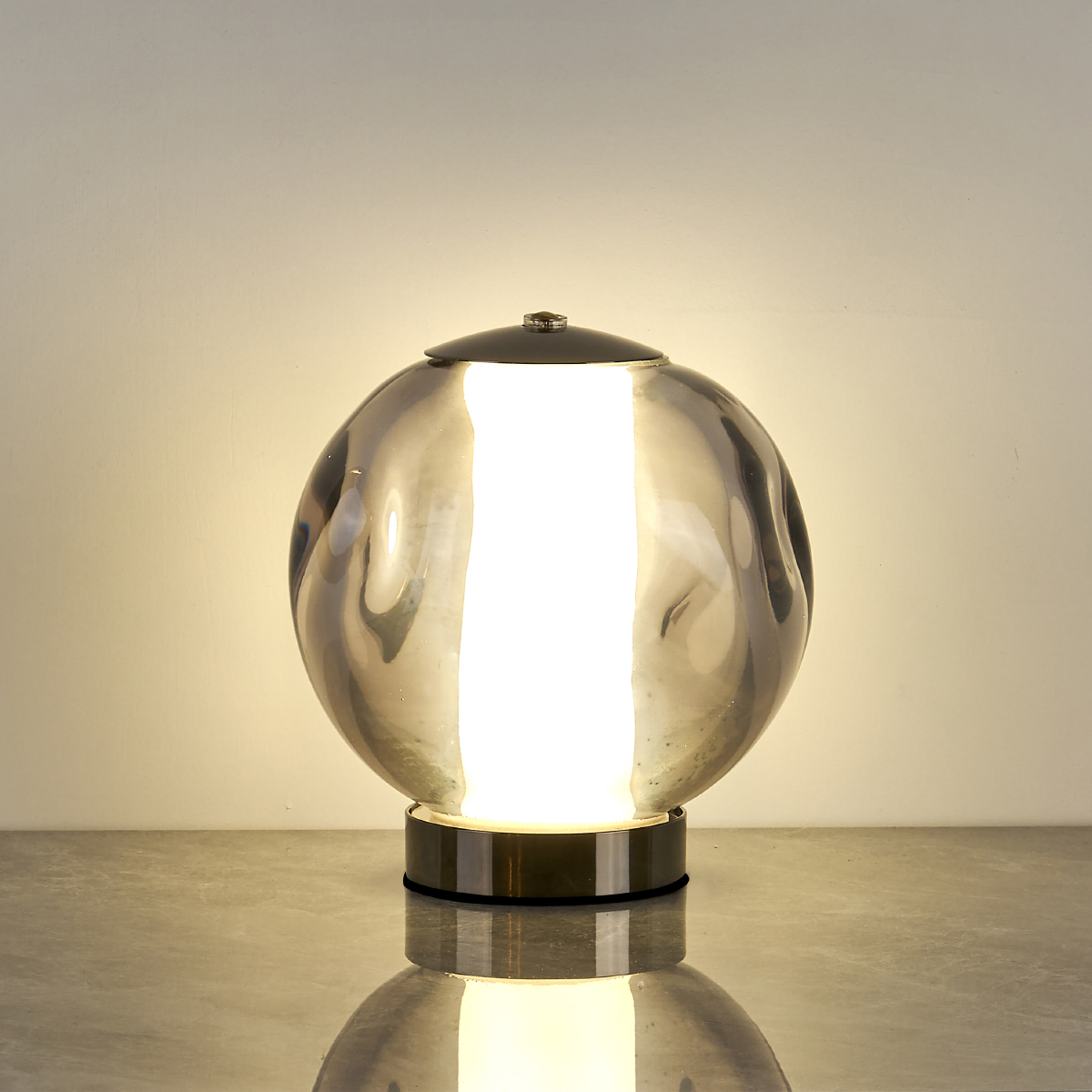 Настольная лампа Delight Collection OT2437-Z pearl black/smoke