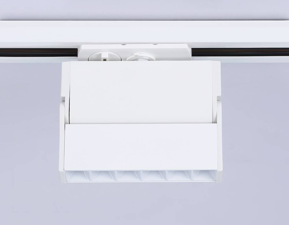 Трековый однофазный светильник Ambrella Light Track System GL6812