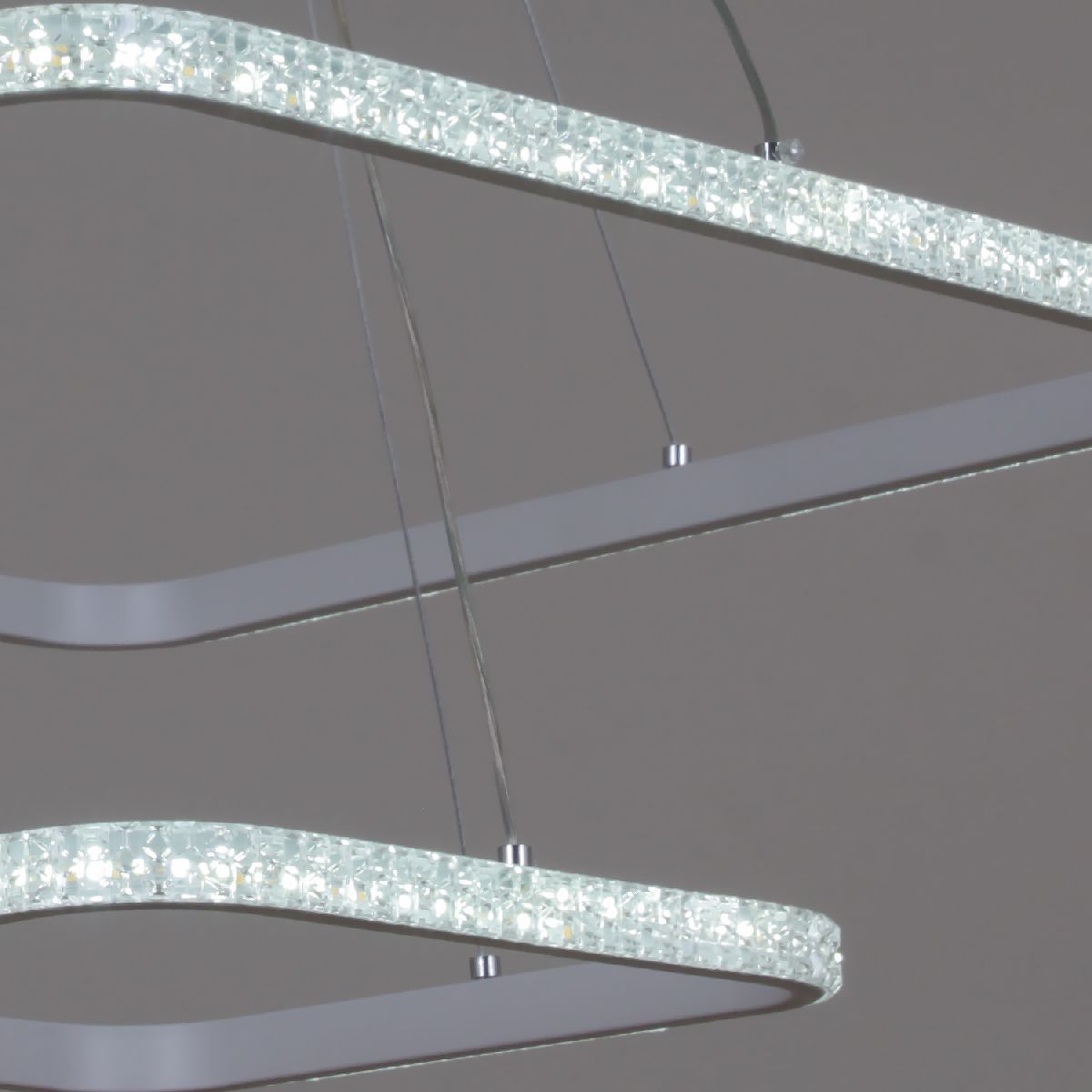 Подвесная люстра с дистанционным управлением Reluce 06316-3.9-02 WH