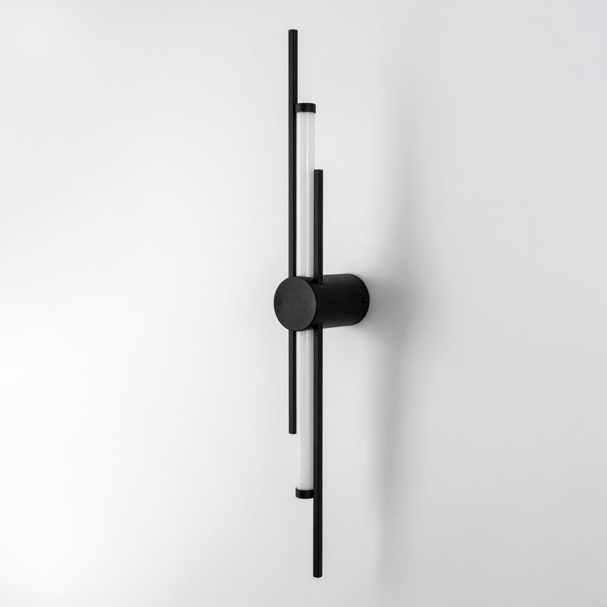 Настенный светильник Modelux ML.726.600 BK