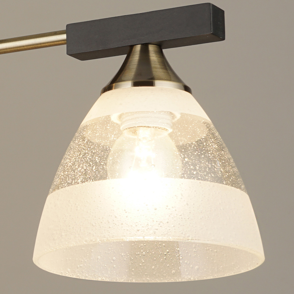 Люстра на штанге Reluce 03626-0.3-03