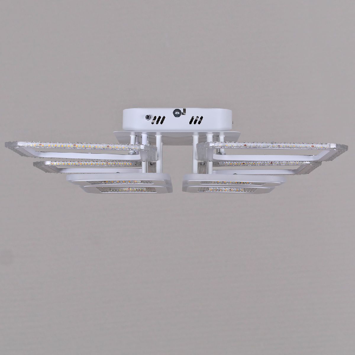 Потолочная люстра Reluce 20532-0.3-4+4C WT