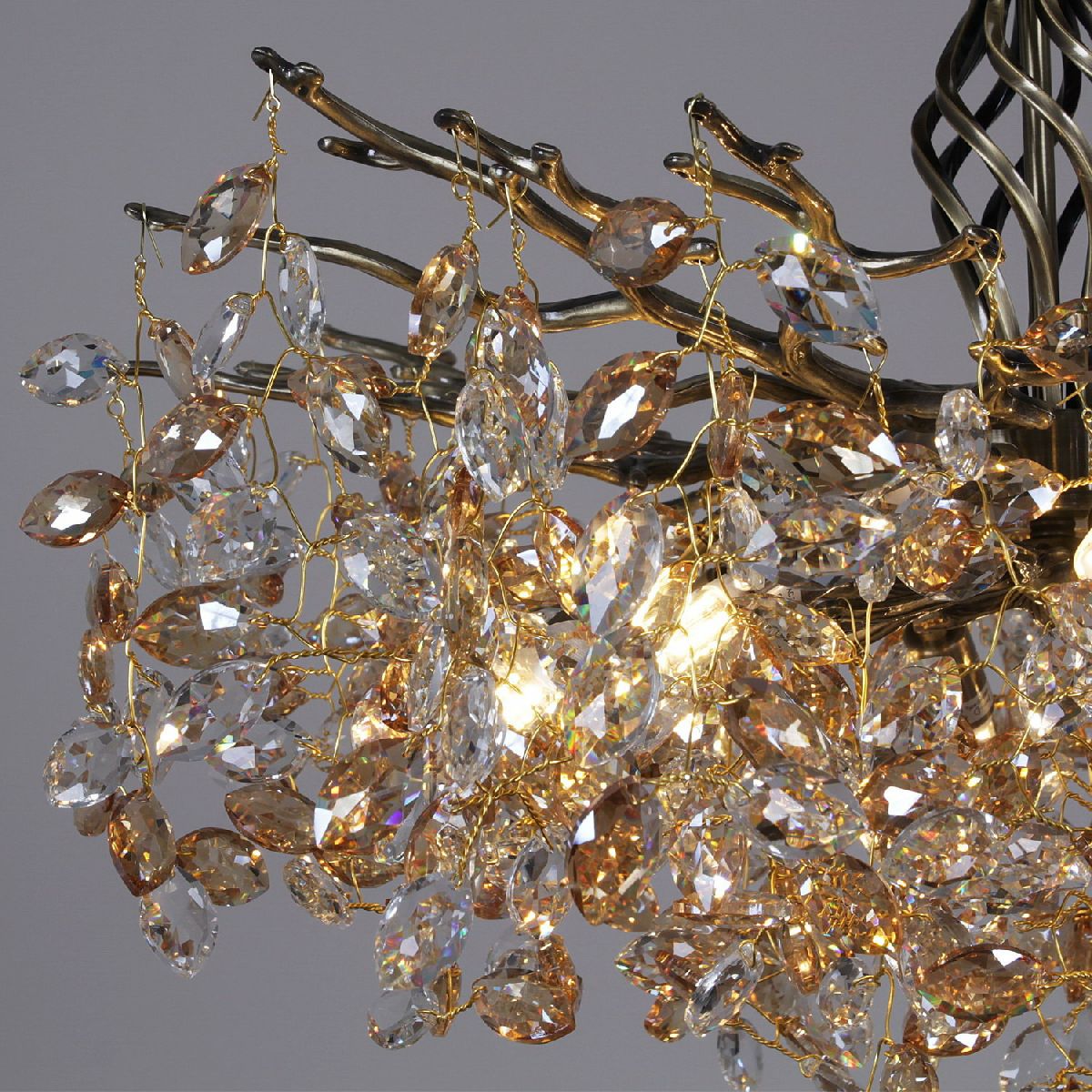 Потолочная люстра Reluce 33023-3.3-08