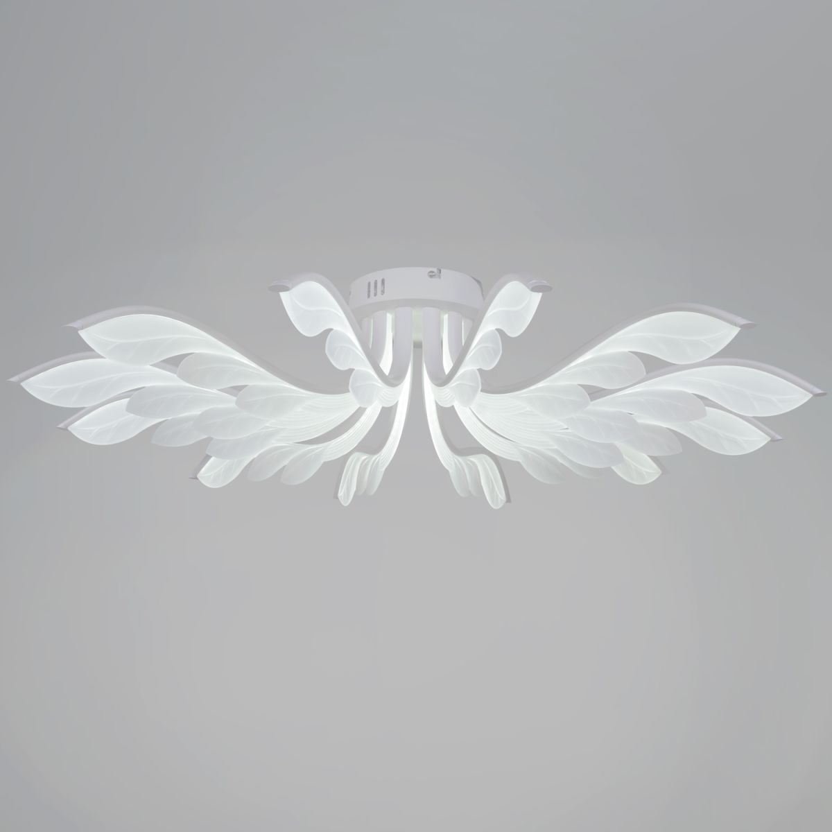 Потолочная люстра Reluce 14390-0.3-12L white