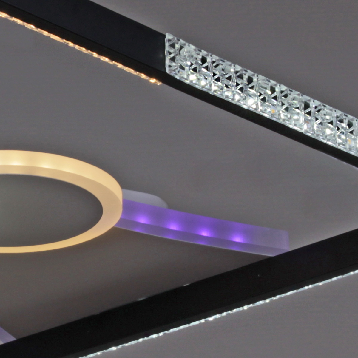 Потолочная люстра Reluce 07073-0.3-550