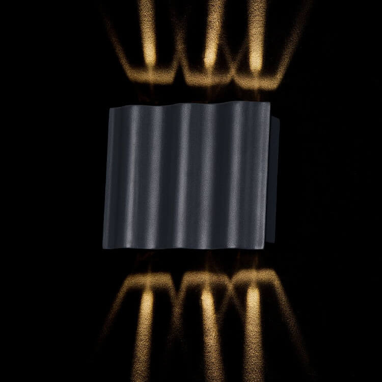 Уличный настенный светодиодный светильник Maytoni Greenwich O592WL-L18GR