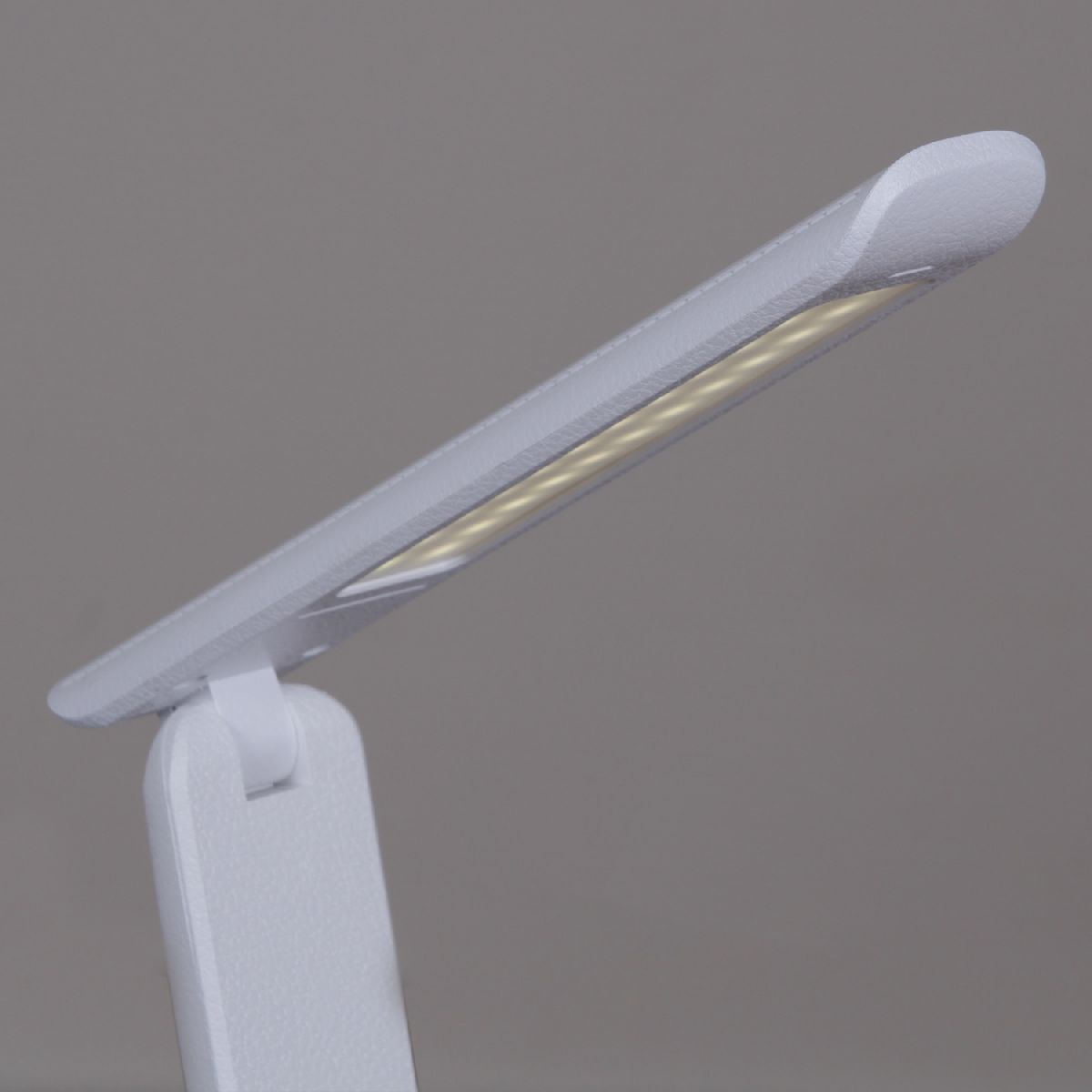 Настольная лампа Reluce 00612-0.7-01 WT