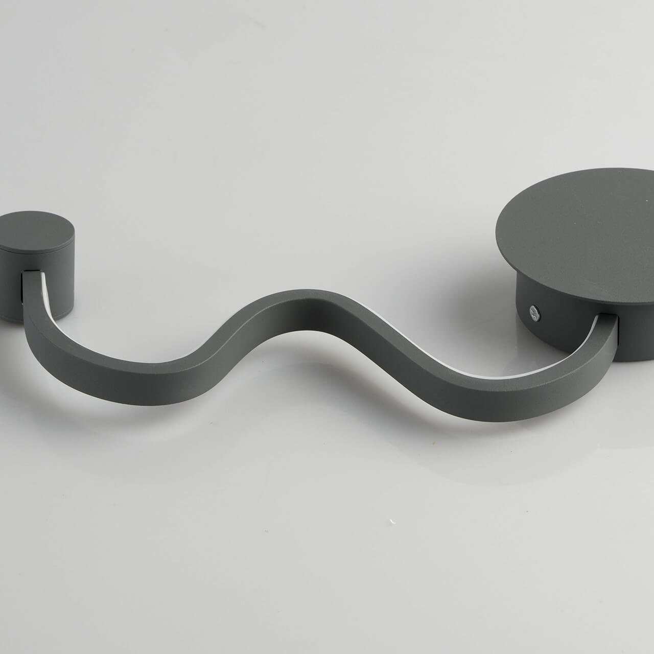 Настенный светодиодный светильник De Markt Риббон 2 718020101