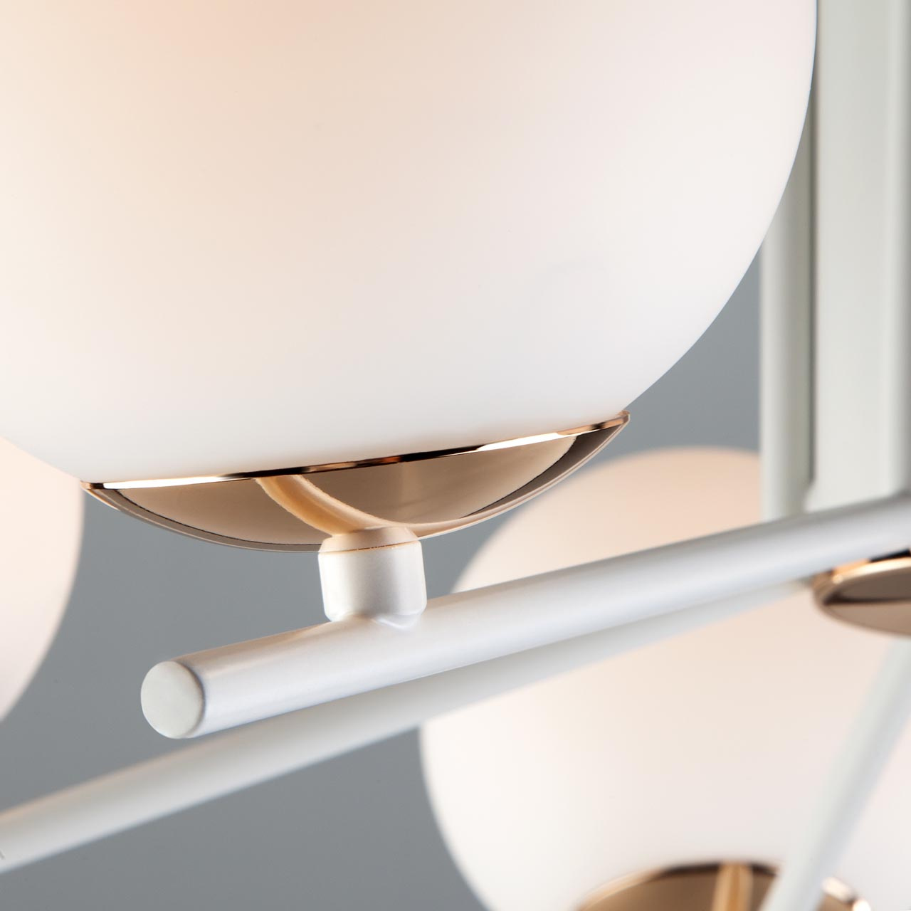 Потолочная люстра Eurosvet Lucas 70092/5 белый