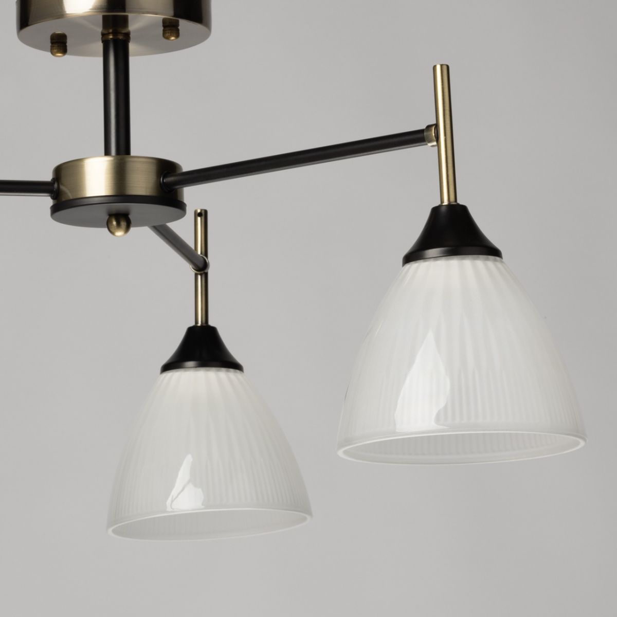 Люстра на штанге De Markt City Дэла 116010303