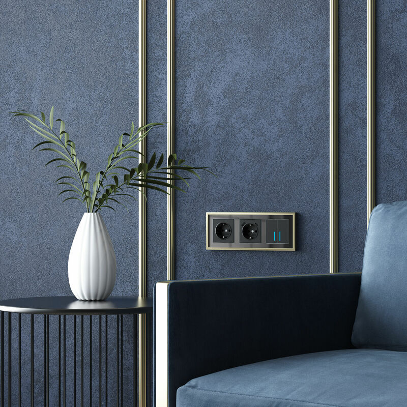 Рамка на 3 поста Werkel Baguette черный-латунь 4690389185809 W0032852 a060241