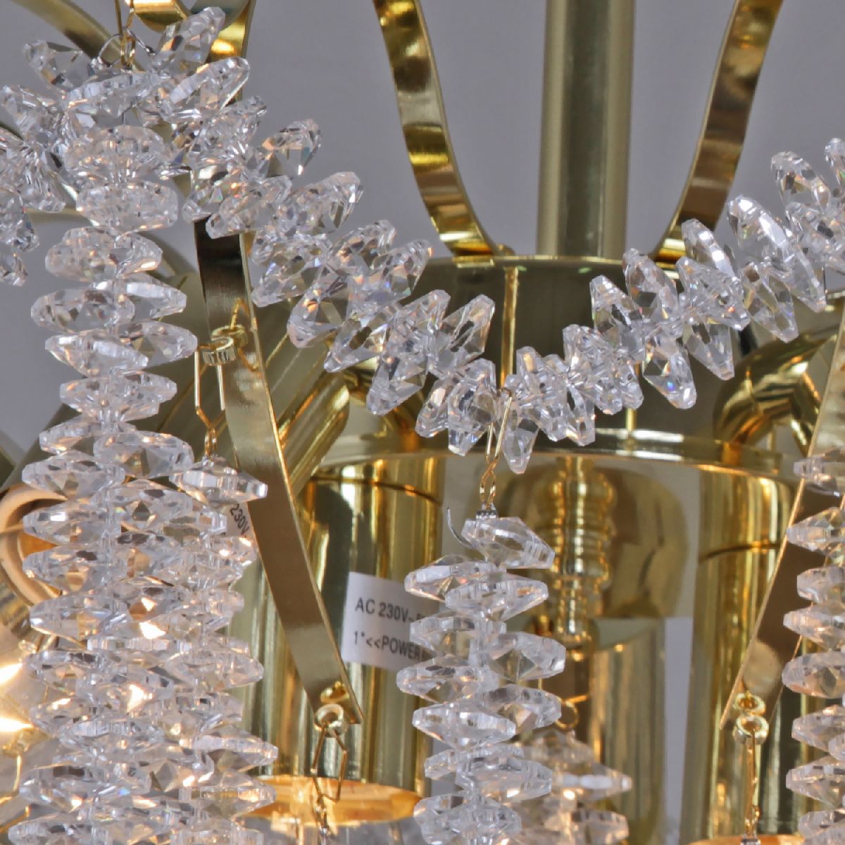 Люстра на штанге Reluce 02384-0.3-8+4 FFG