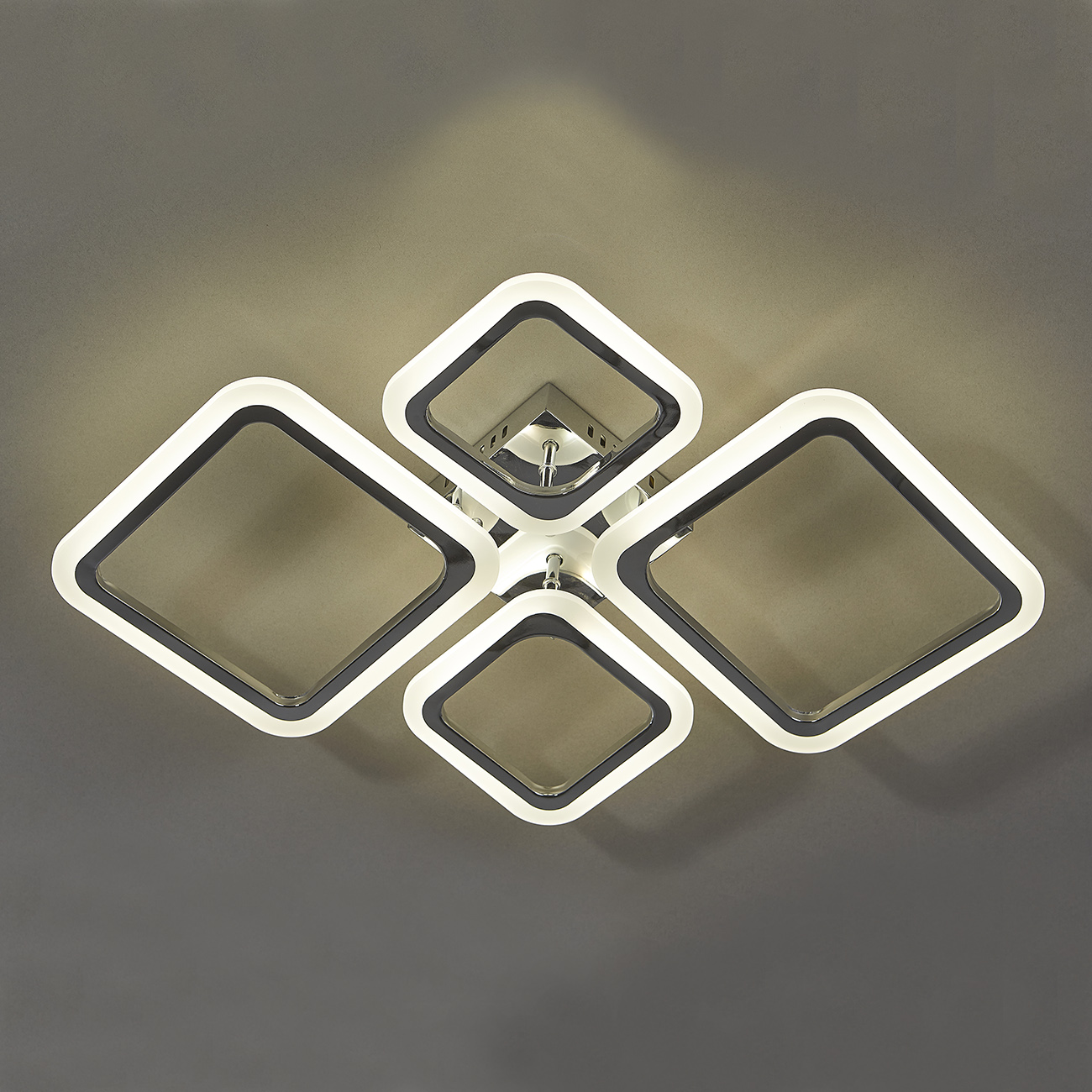 Потолочная люстра Escada Attic 10219/4LED Chrome 66W