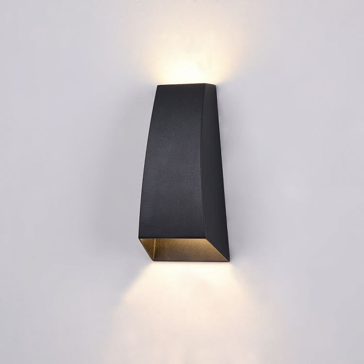 Уличный настенный светодиодный светильник Maytoni Times Square O582WL-L6B