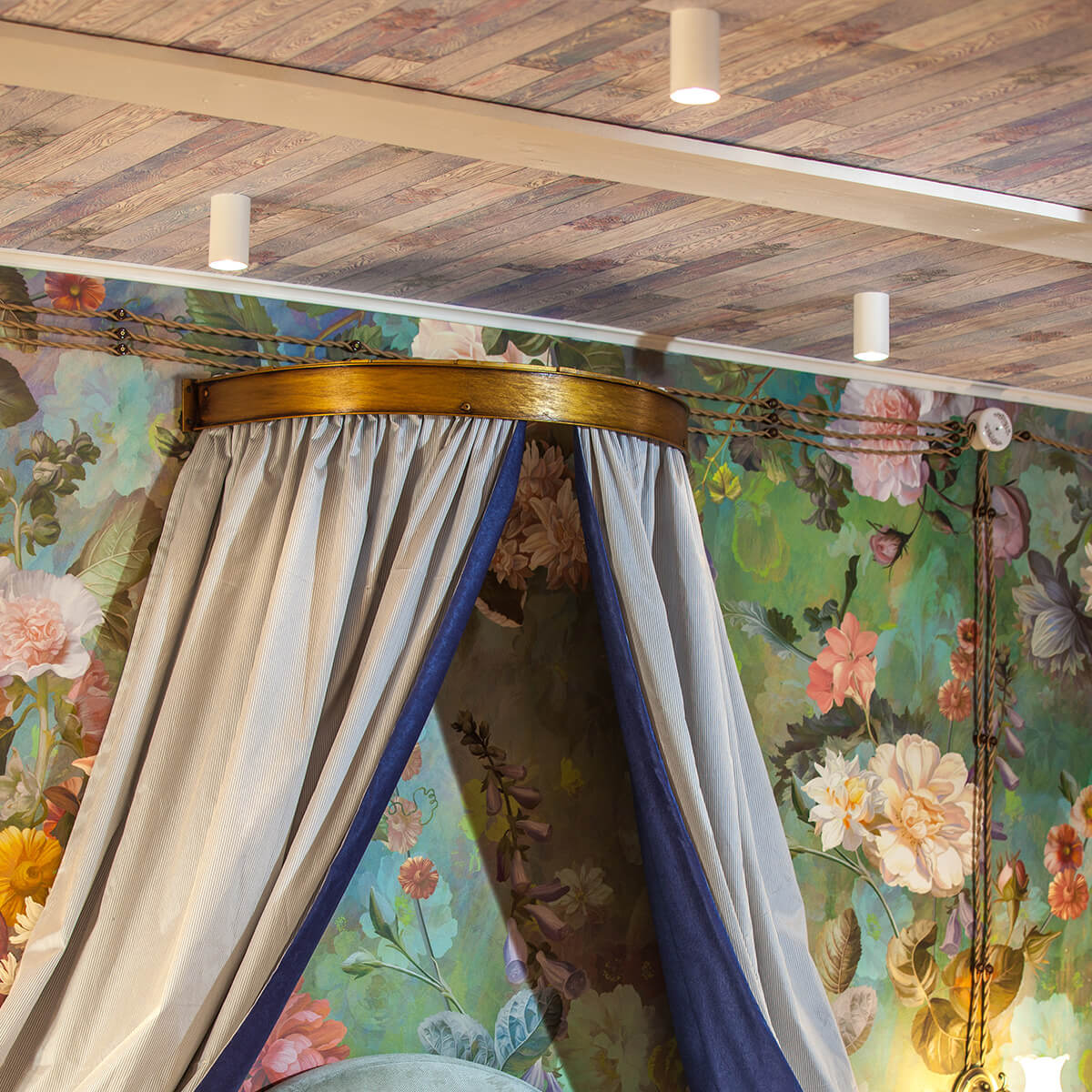 Накладной светильник Elektrostandard 1081 (5255) GU10 WH белый 4690389103810