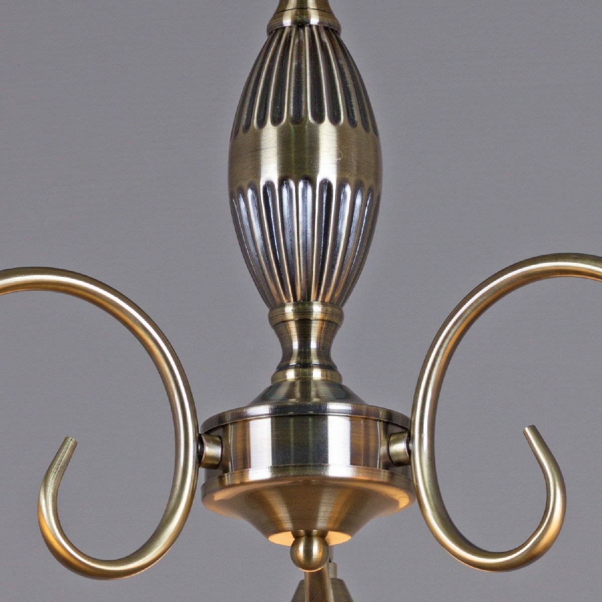 Люстра на штанге Reluce 02263-0.3-03 AB