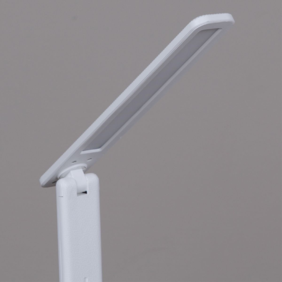 Настольная лампа Reluce 00867-0.7-01 WT