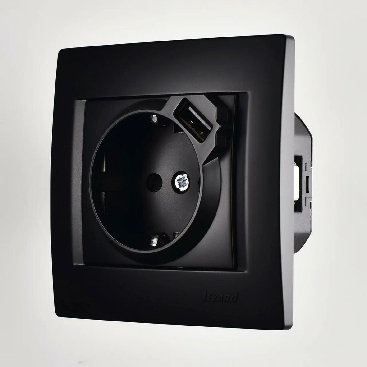 Розетка с/з + USB Lezard Karina 707-4288-181