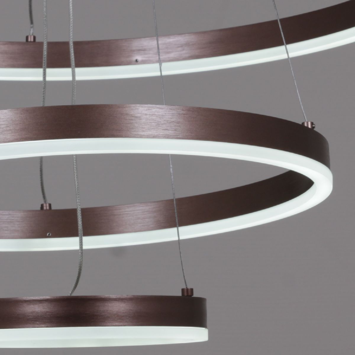 Подвесная люстра Reluce 22002-0.3-200+400+600