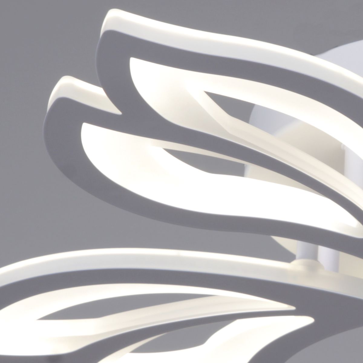 Потолочная люстра Reluce 00150-0.3-05 WH